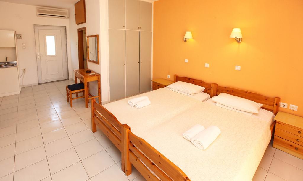 Amarilia Aparthotel Skala Rachoni  Exteriör bild